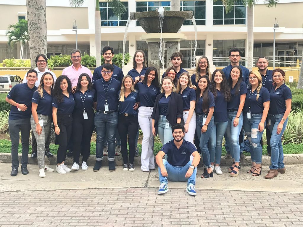 21 college students who interned with Grupo Ferré Rangel during the 2019 summer